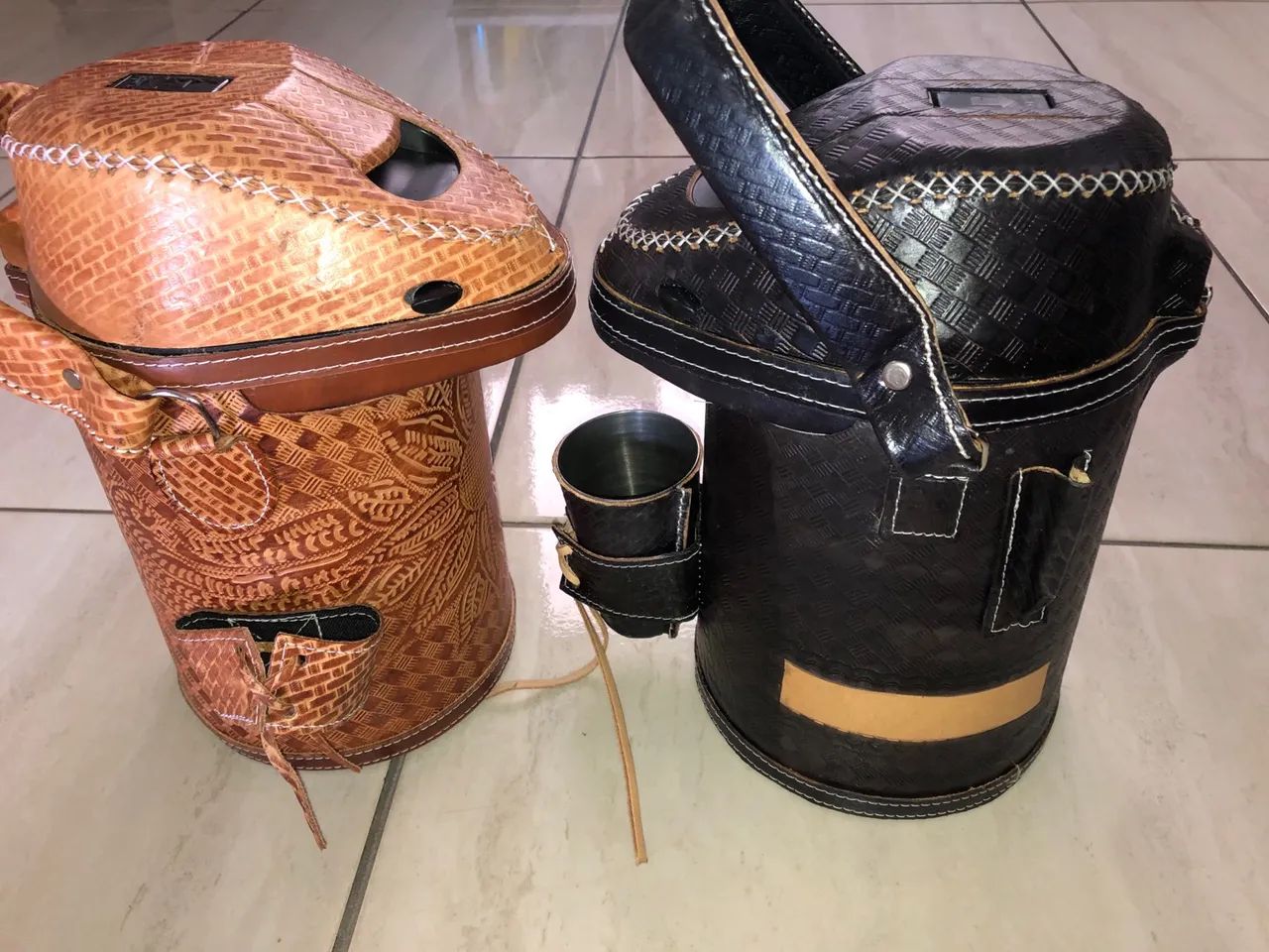 Garrafa térmica inox revestida em Couro - Foto 4