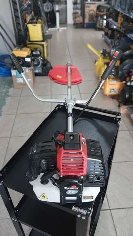  Roçadeira a gasolina RT52L motor 2.0hp c/ 52cc Toyama - Loja/Nova (Promoção)