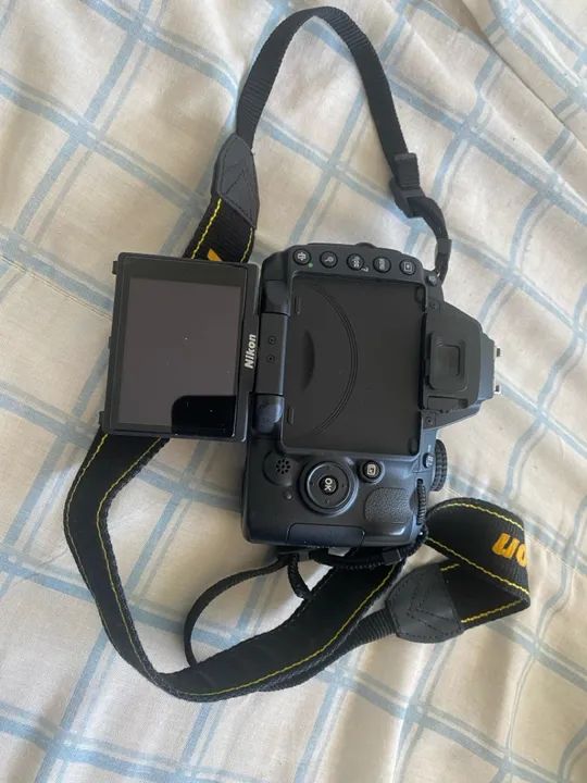 Câmera Nikon D5000 - Foto 3