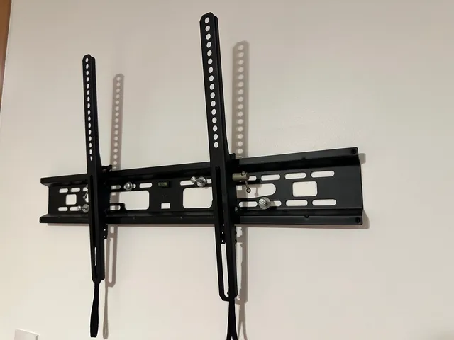 Suporte Multivisão HD-599-L de parede para TV/Monitor de 32" até 75" preto semi novo