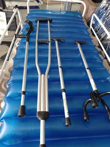 Muletas e bengalas em promocao