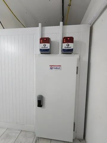 Câmara fria 3 x 8 x 2,54 NOVA apenas 8 meses de uso - PIR 120mm - DESMONTADA