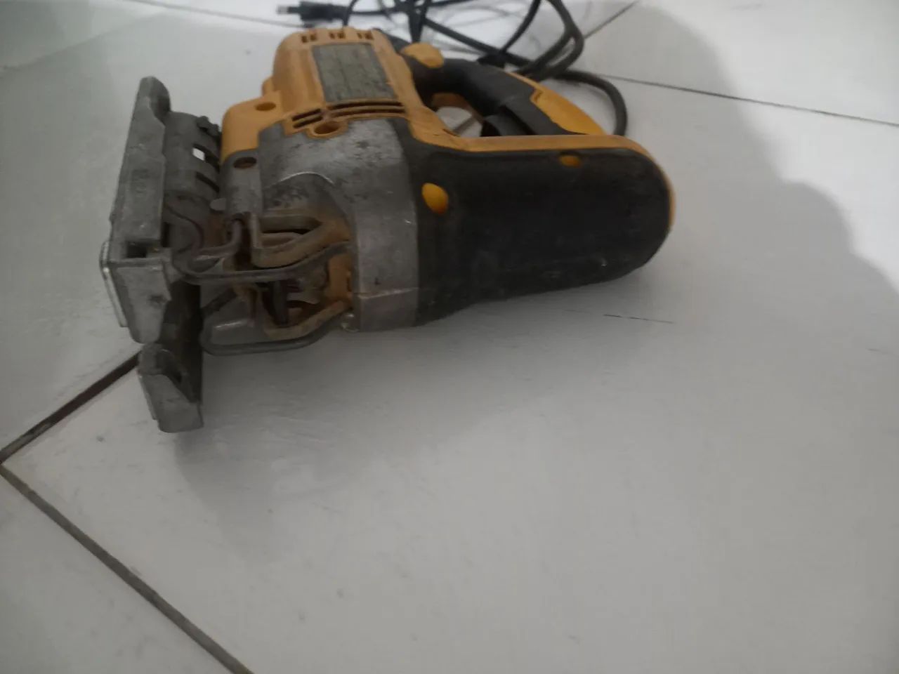 Serra de Recorte tico tico Dewalt - Foto 6