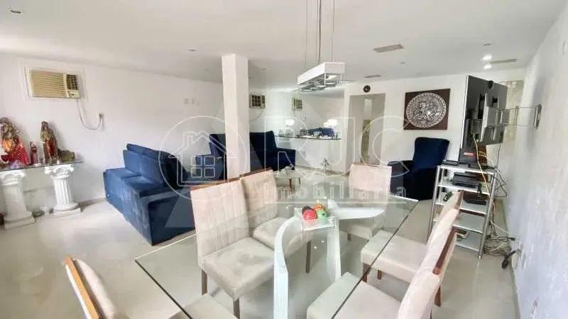 Casa de rua - Duplex / Residencial / Vila Isabel