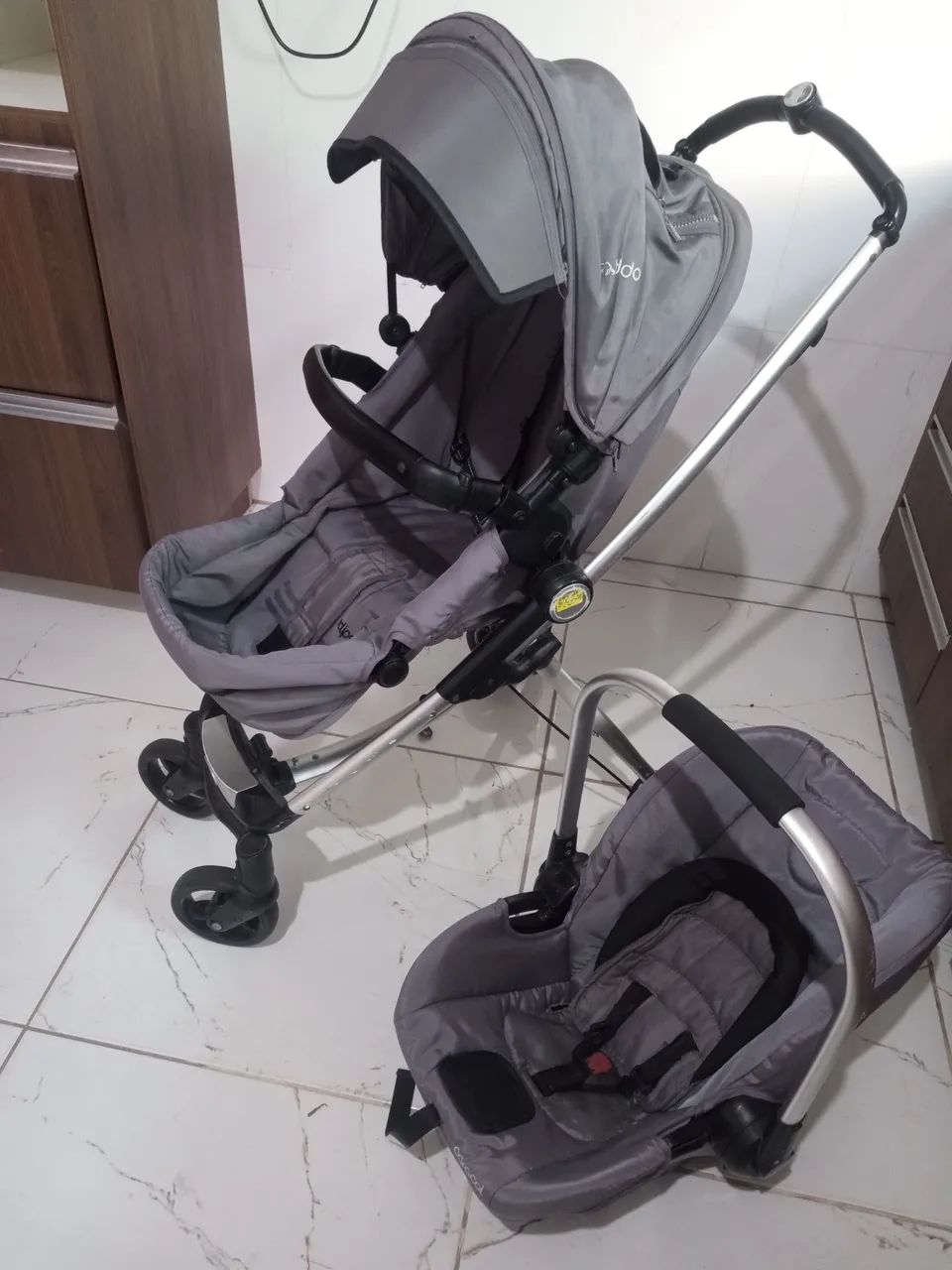 Carrinho de bebê Kiddo Eclipse 3 em 1 com Bebê conforto  - Foto 4