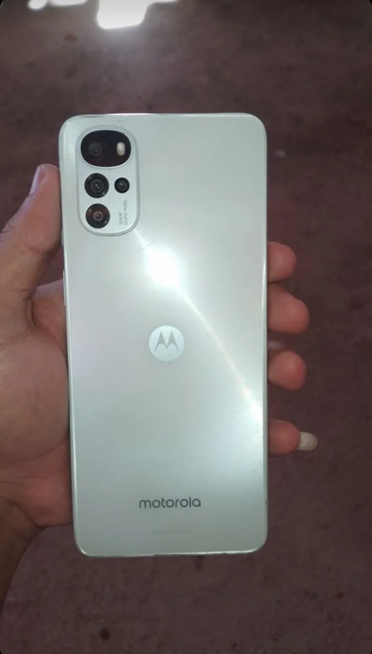 Motorola E22