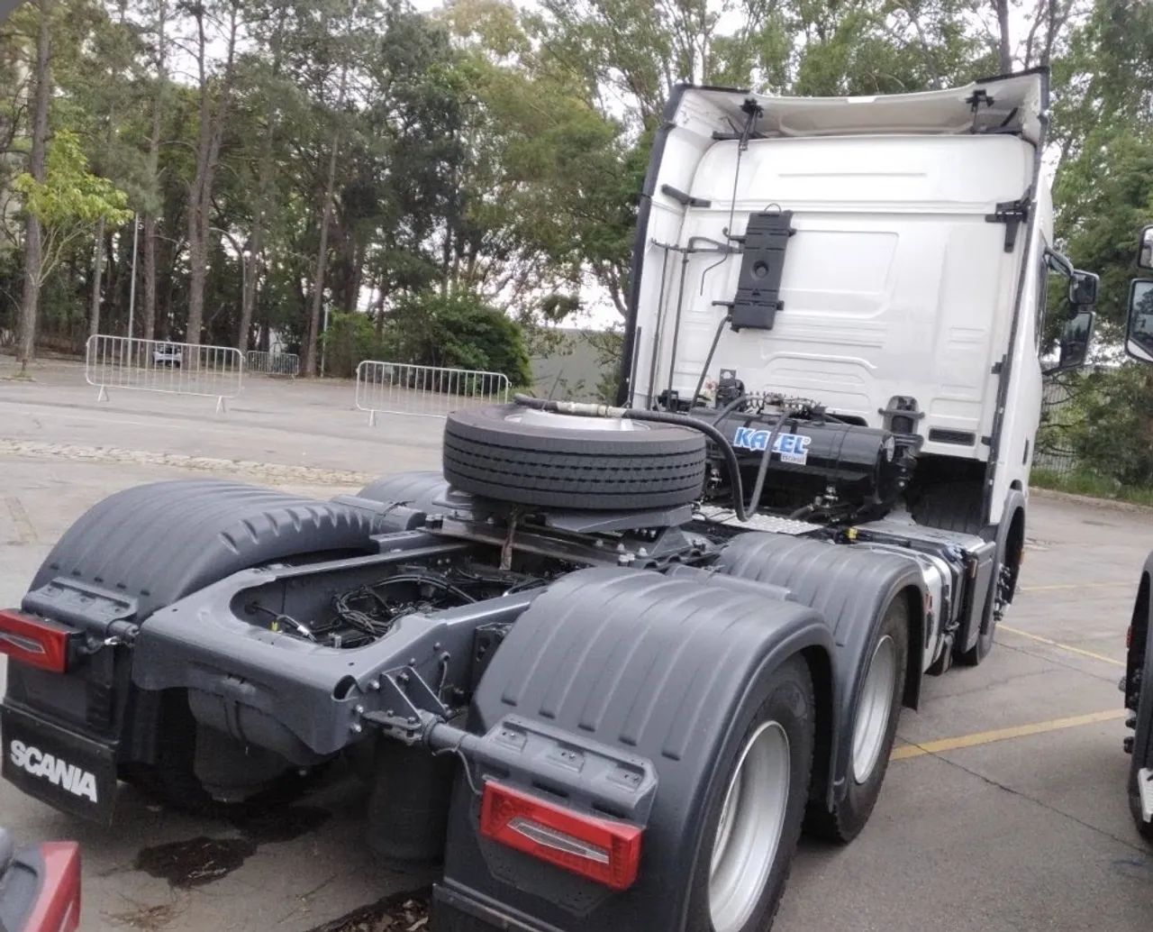 Scania R560 ano 2025, 6x4, média de apenas 2.000 Km, em SP - Foto 3