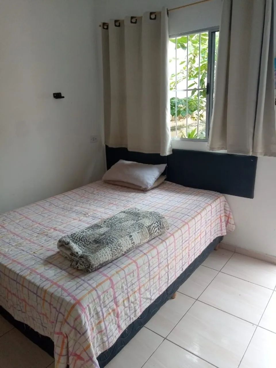 kitnet 500 metros praia centro-160,00 preço de  4 pessoas  VAGAS  APARTIR DE 5 DE  JANEIRO - Foto 2