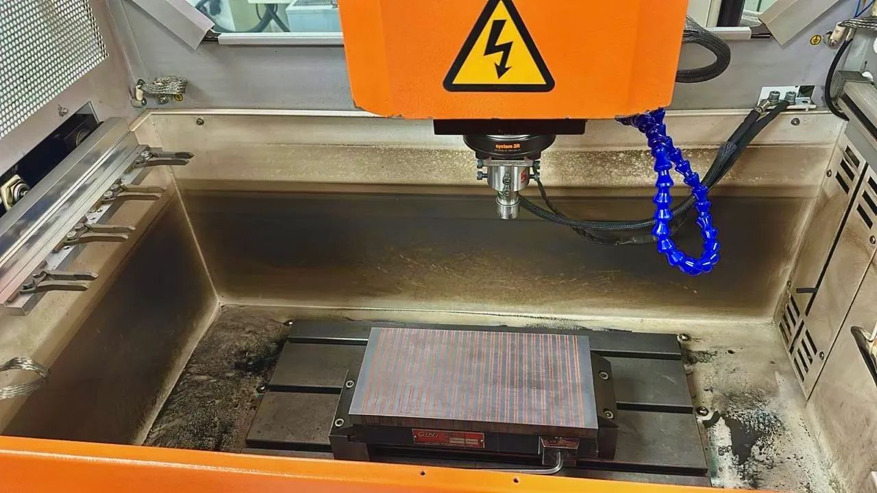 Máquina AgieCharmilles FORM 20 - Foto 2