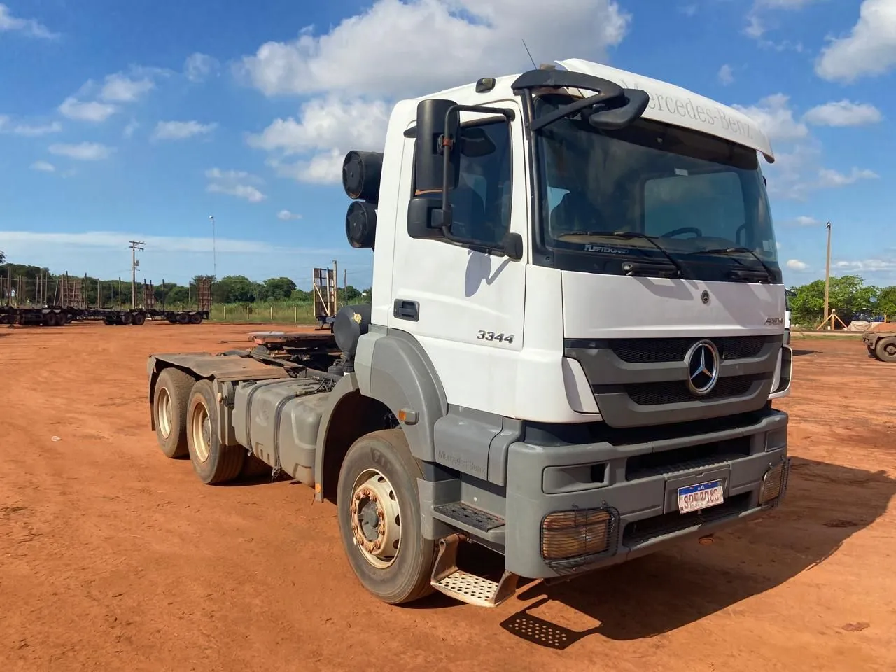Mercedes-Benz Axor 3344 - Ano 2022 164.000km