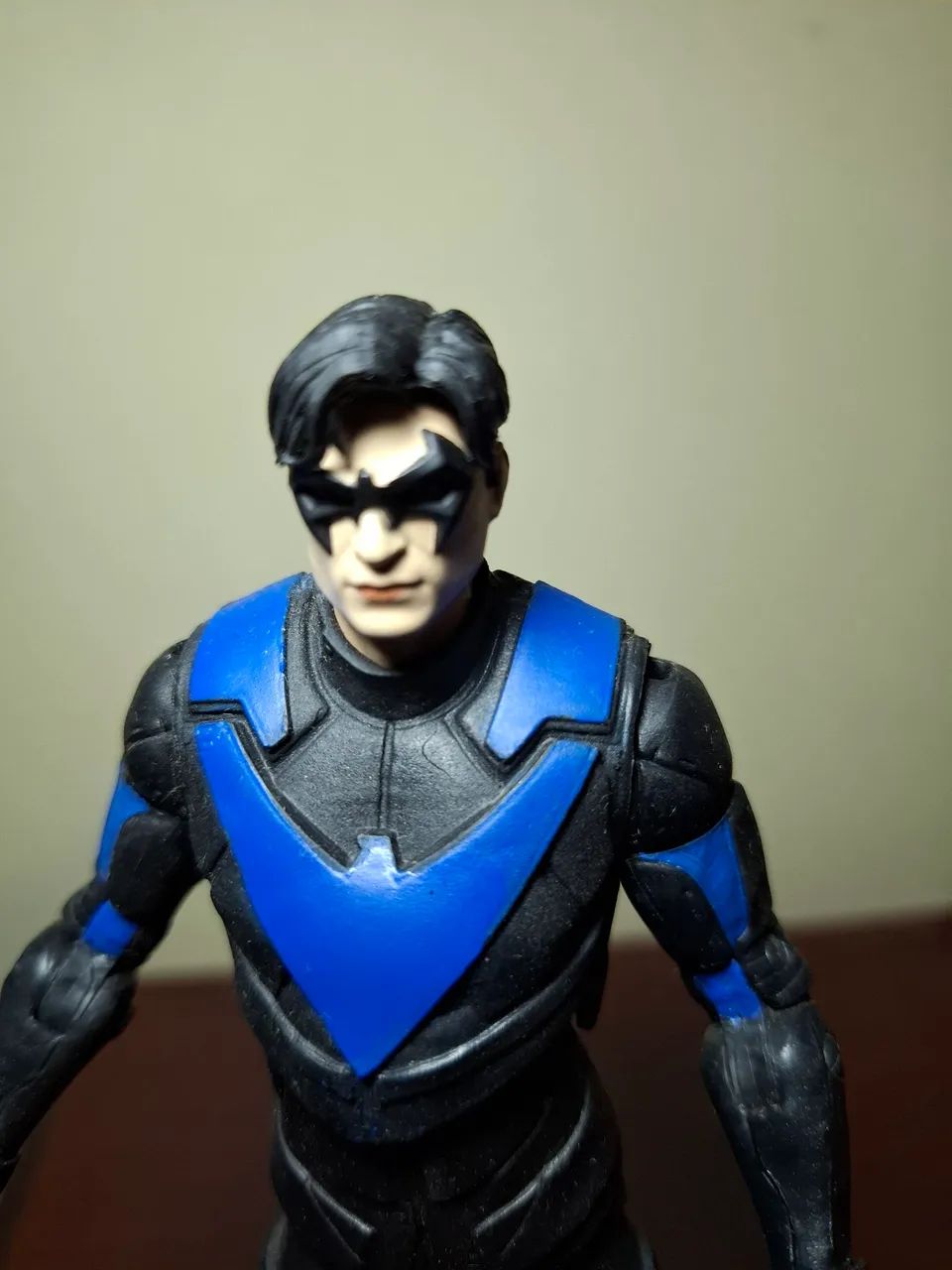 Nightwing Gotham Knights Dc Multiverse Mcfarlane (sem os bastões) - Foto 2
