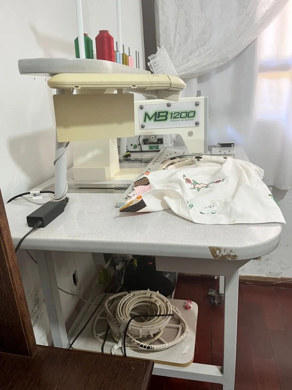 Máquina de Bordado Industrial MB1200 - Semi Nova opção de entrega: retirar no local. - Foto 3