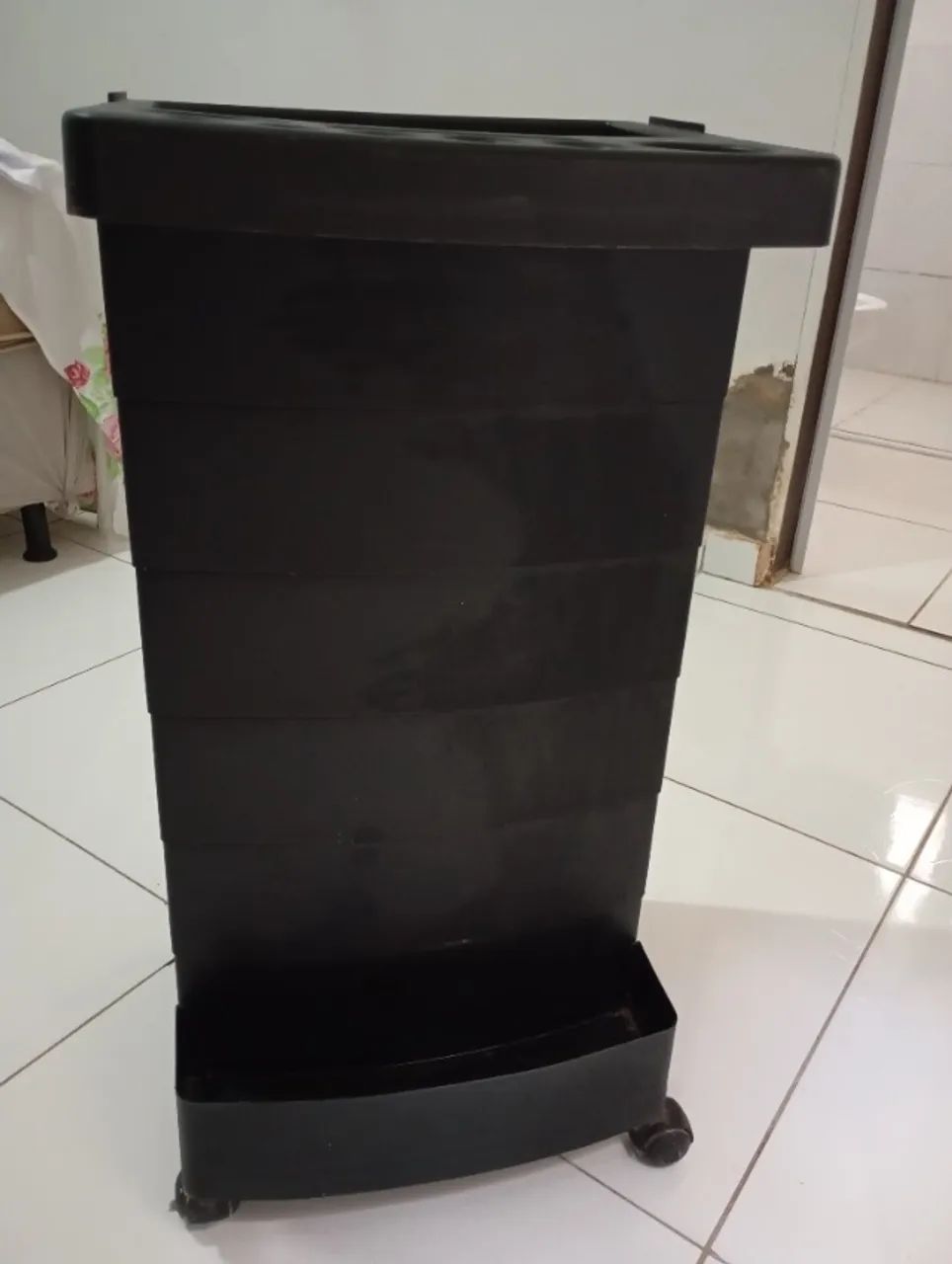 Carrinho auxiliar para salão  - Foto 4