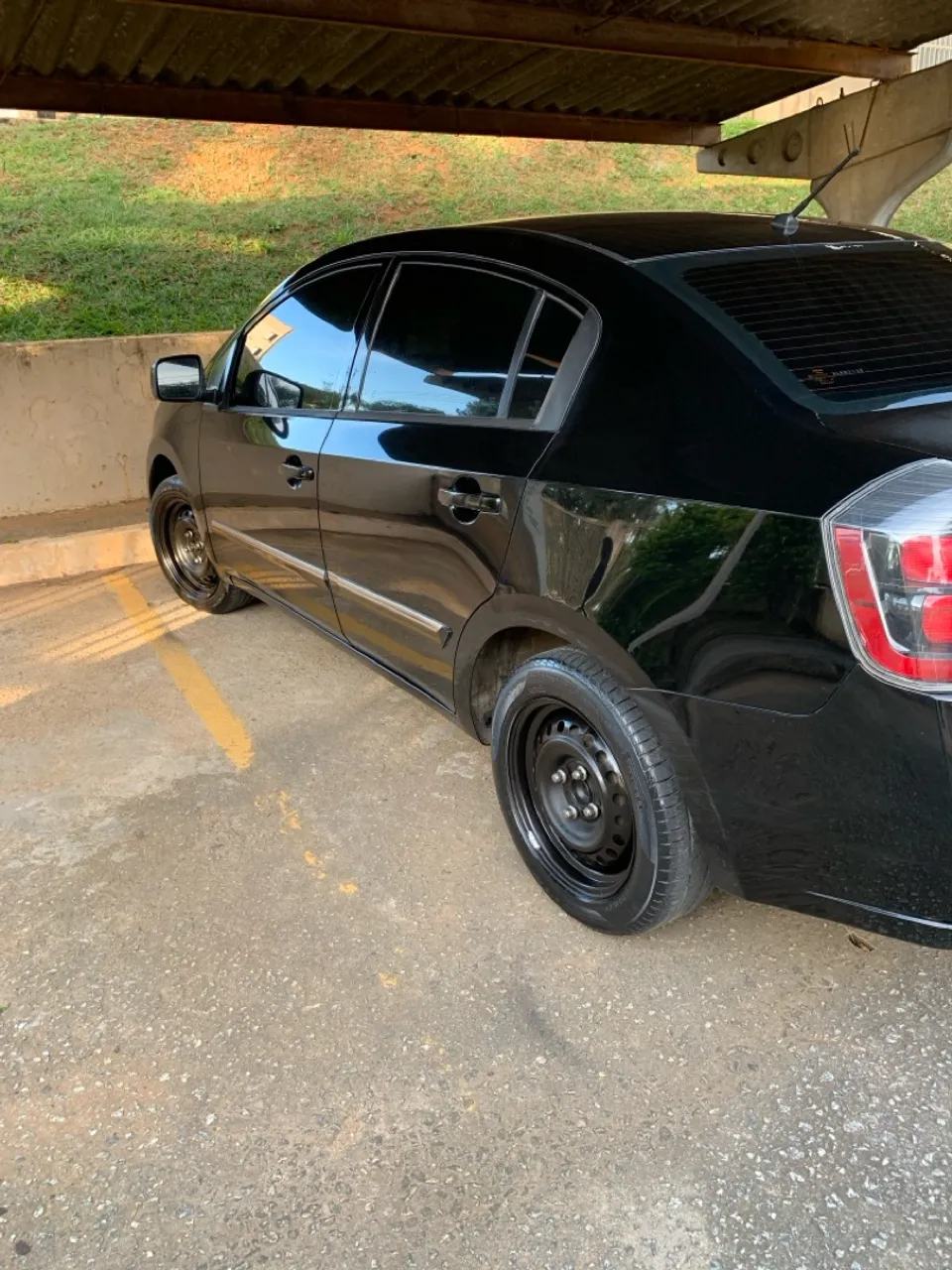 Nissan Sentra completo pronto pronto pra viajar