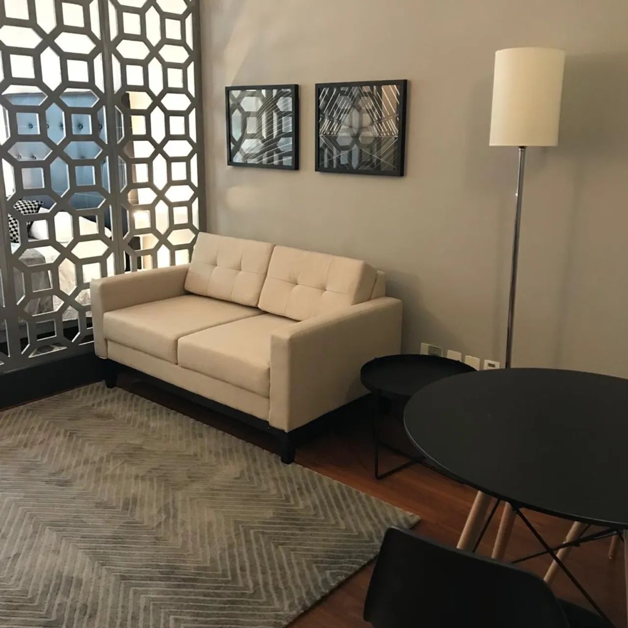 Imóvel para locação em Alphaville com geladeira grande e mobilia diferenciada. Oportunidad