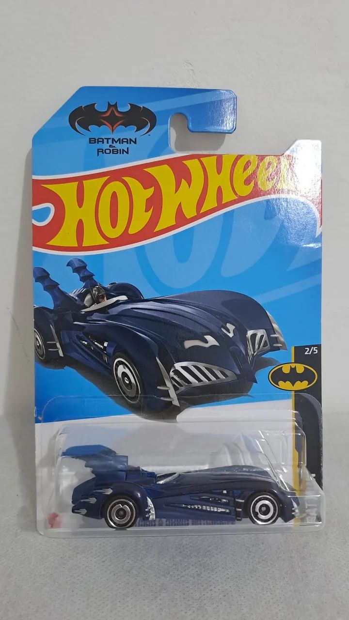 MT 2 Versões Diferentes Batman & Robin Batmobile Hot Wheels - Foto 2