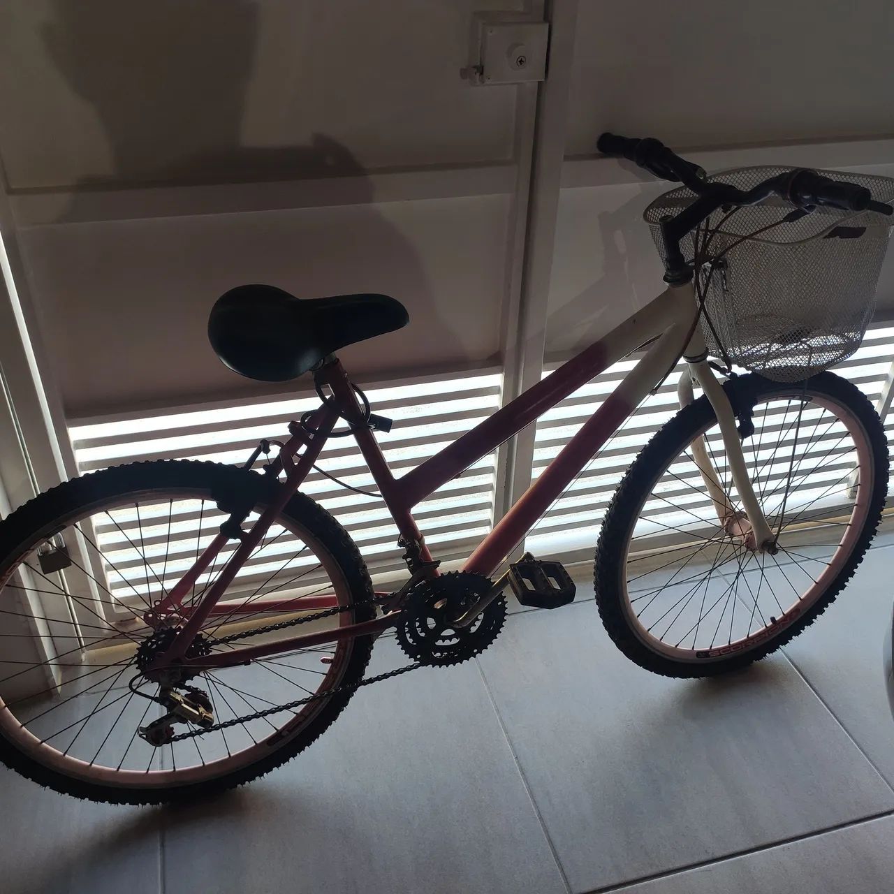 Bicicleta com cesta - Foto 3