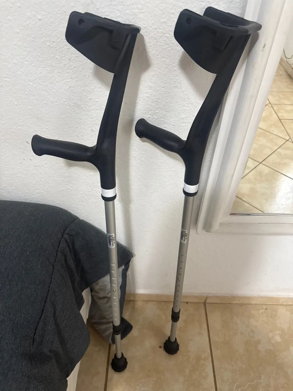 Par de muletas canadenses para todas as alturas - Foto 2