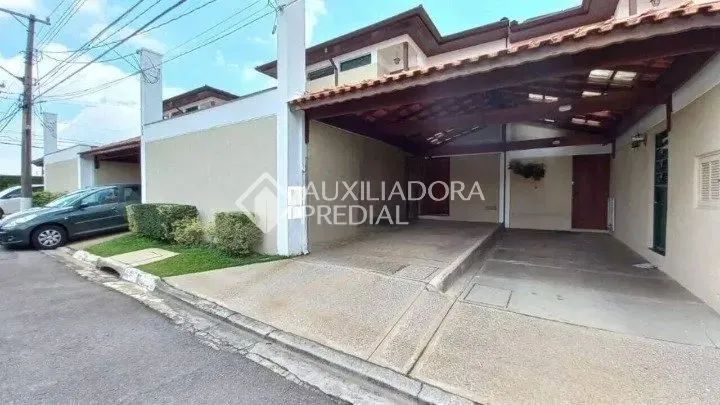 CASA EM CONDOMÍNIO PARA ALUGAR COM 3 QUARTOS, 110M²