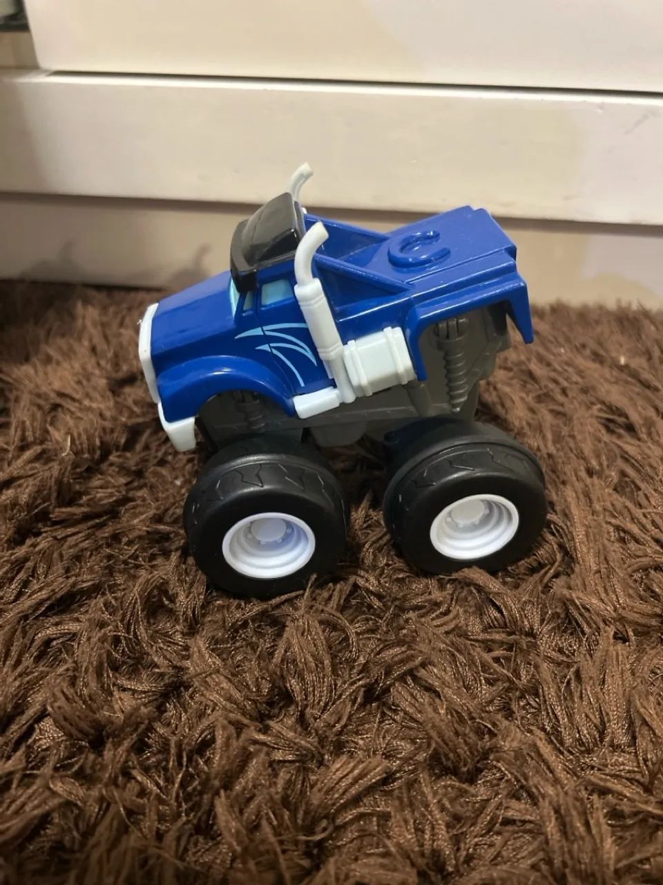 Mattel Blaze e Monster Machines da Nickelodeon - Carro Crusher, cor azul - Foto 2