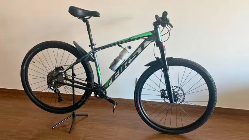 Bike First Lunix Aro 29 c/ Suspensão Manitou