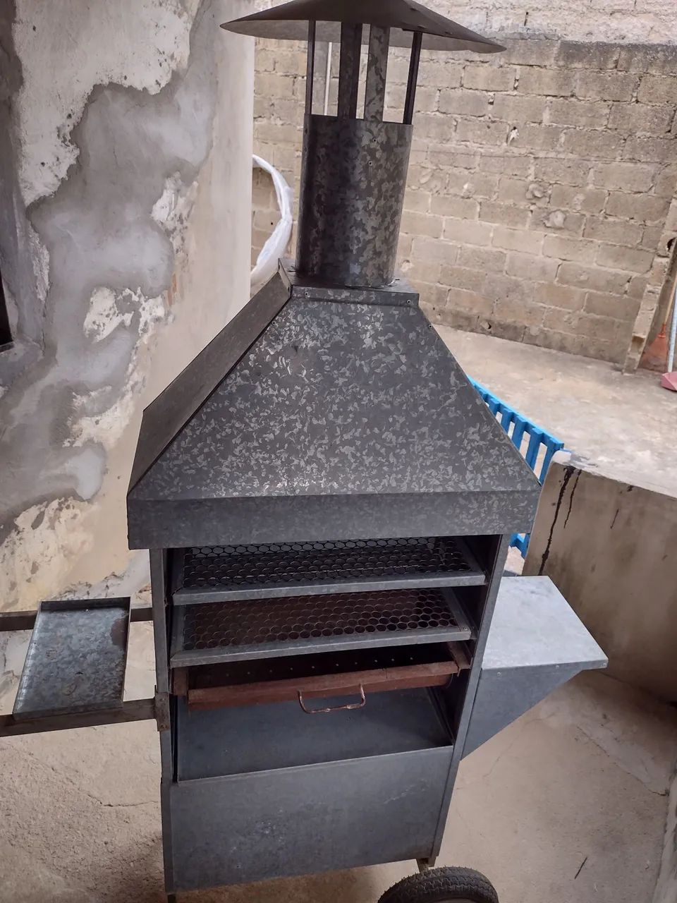 Churrasqueira móvel com 2 Grades - Foto 2