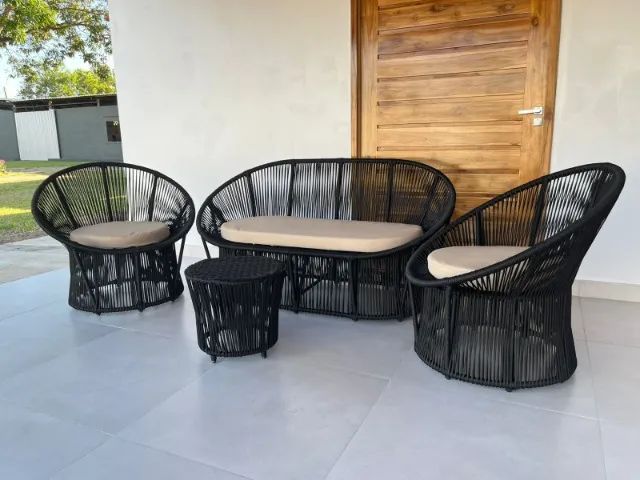 Conjunto de Sofá e Poltronas em Corda Náutica;