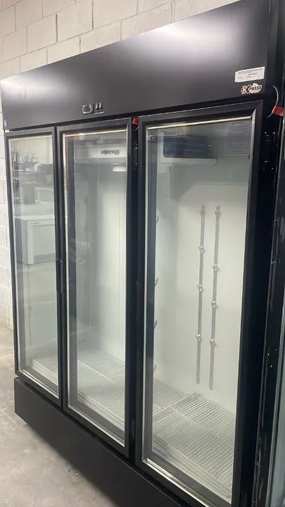 Expositor cervejeira 3 portas FORTSUL