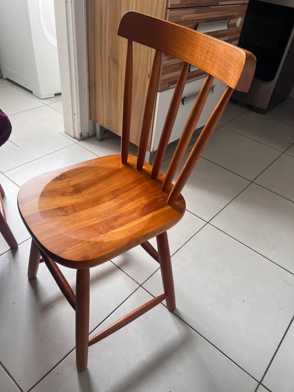 Conjunto de Mesa e Cadeiras de Madeira - Semi Novo | Oportunidade! - Foto 5