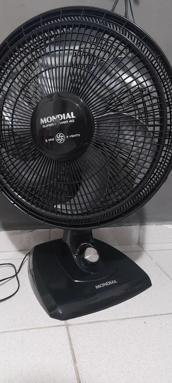 2 Ventiladores de Mesa Mondial
