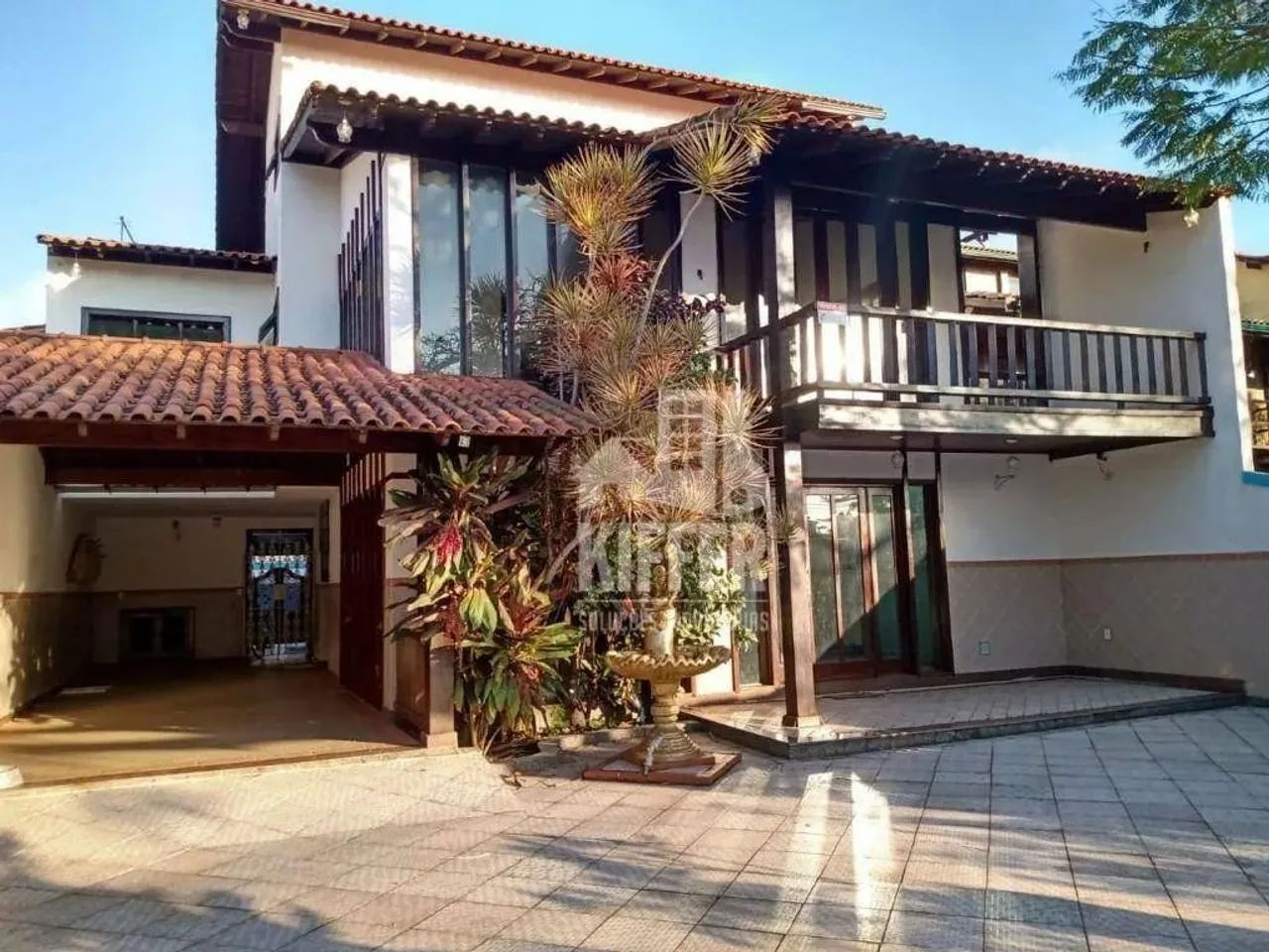 Alto padrão em Piratininga | 4 quartos, suíte com closet e 405m²