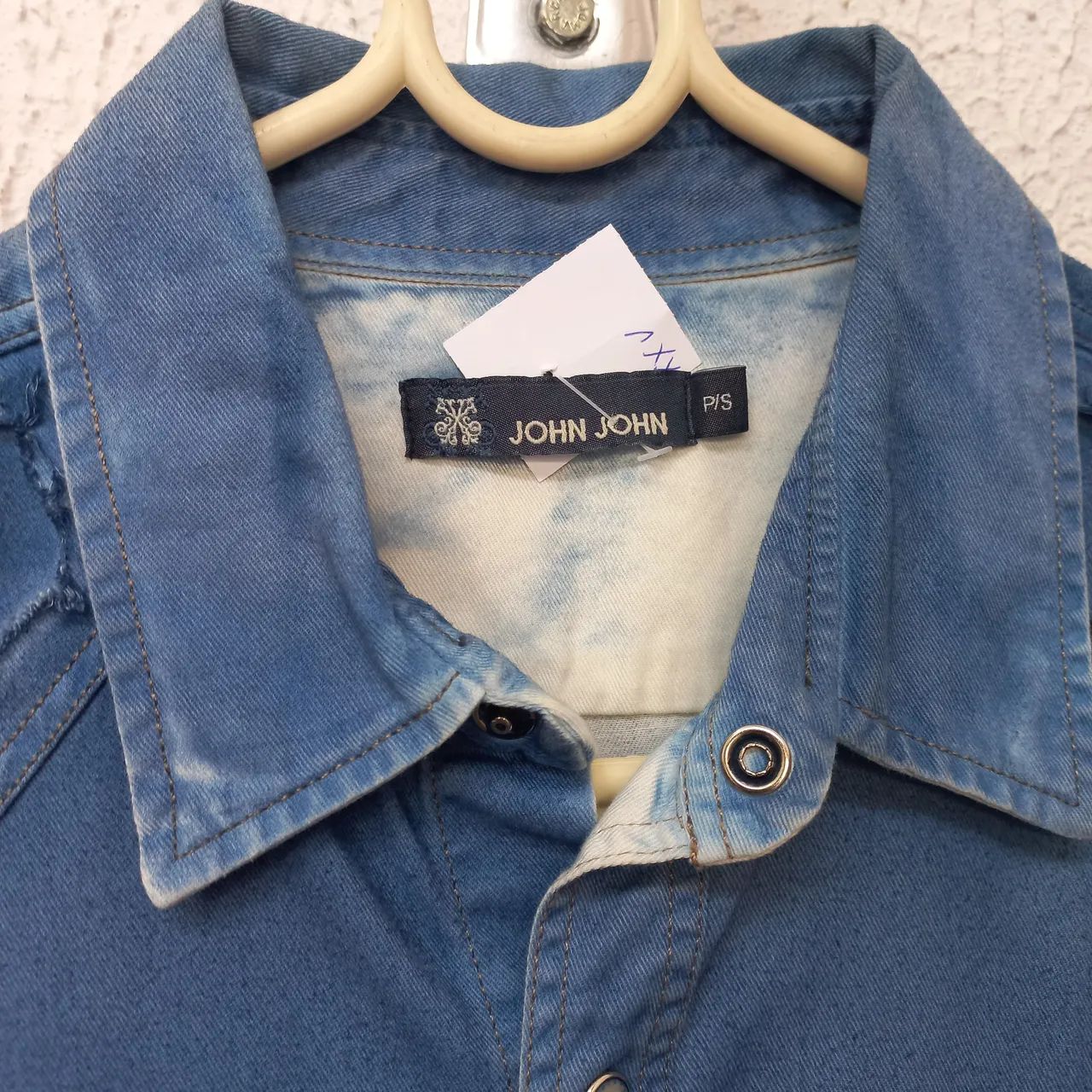 Camisa Jeans John John Jeans - Azul e Branco - Foto 3