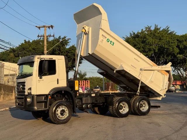 Caminhão Caçamba Volkswagen Constellation 31-330 6x4 2018