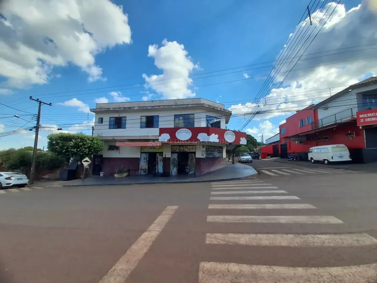 Sobreloja para uso comercial / residencial com ótima localização em paiçandú.