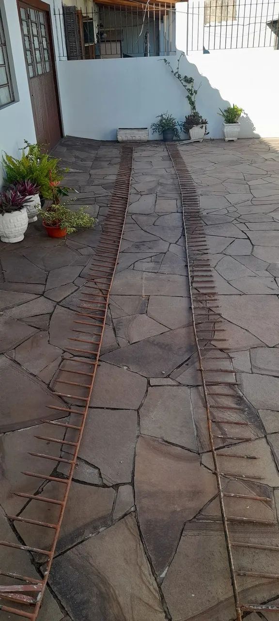 Grade de ferro ponta de lança 20 reais o metro - Foto 5