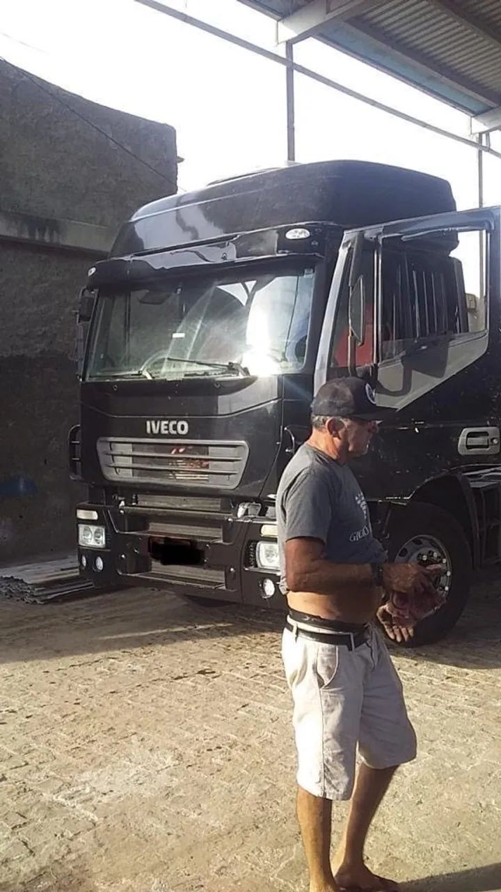 Caminhão Iveco