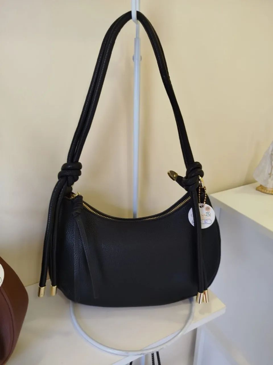 Bolsa Feminina Alça Preta - Elegância e Estilo | Girassol Acessórios ?