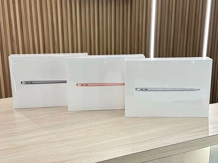 MacBook Air M1 - 8GB / 256SSD - Lacrado 