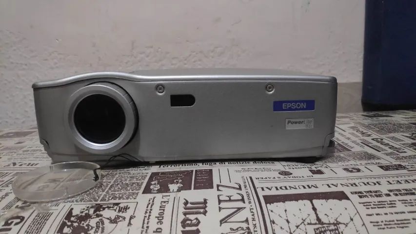 EPSON EMP-51 3LCD 1500 ANSI LUMENS
