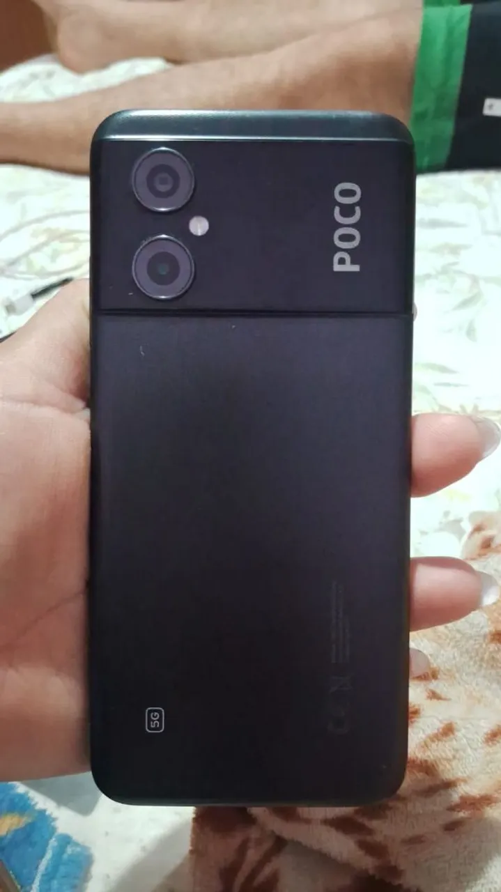 Vendo celular semi novo única dona, bem conservado nunca foi pra conserto