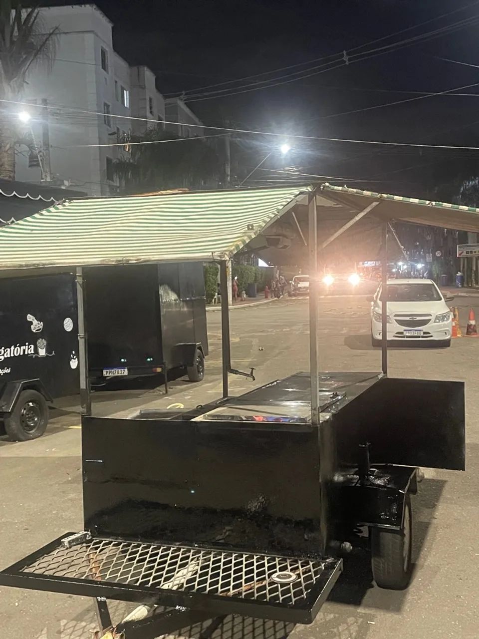 Carrinho semi novo balcão de inox 