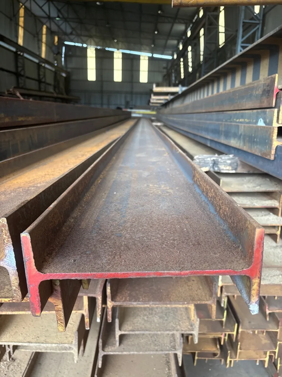 Viga w 250x25.3