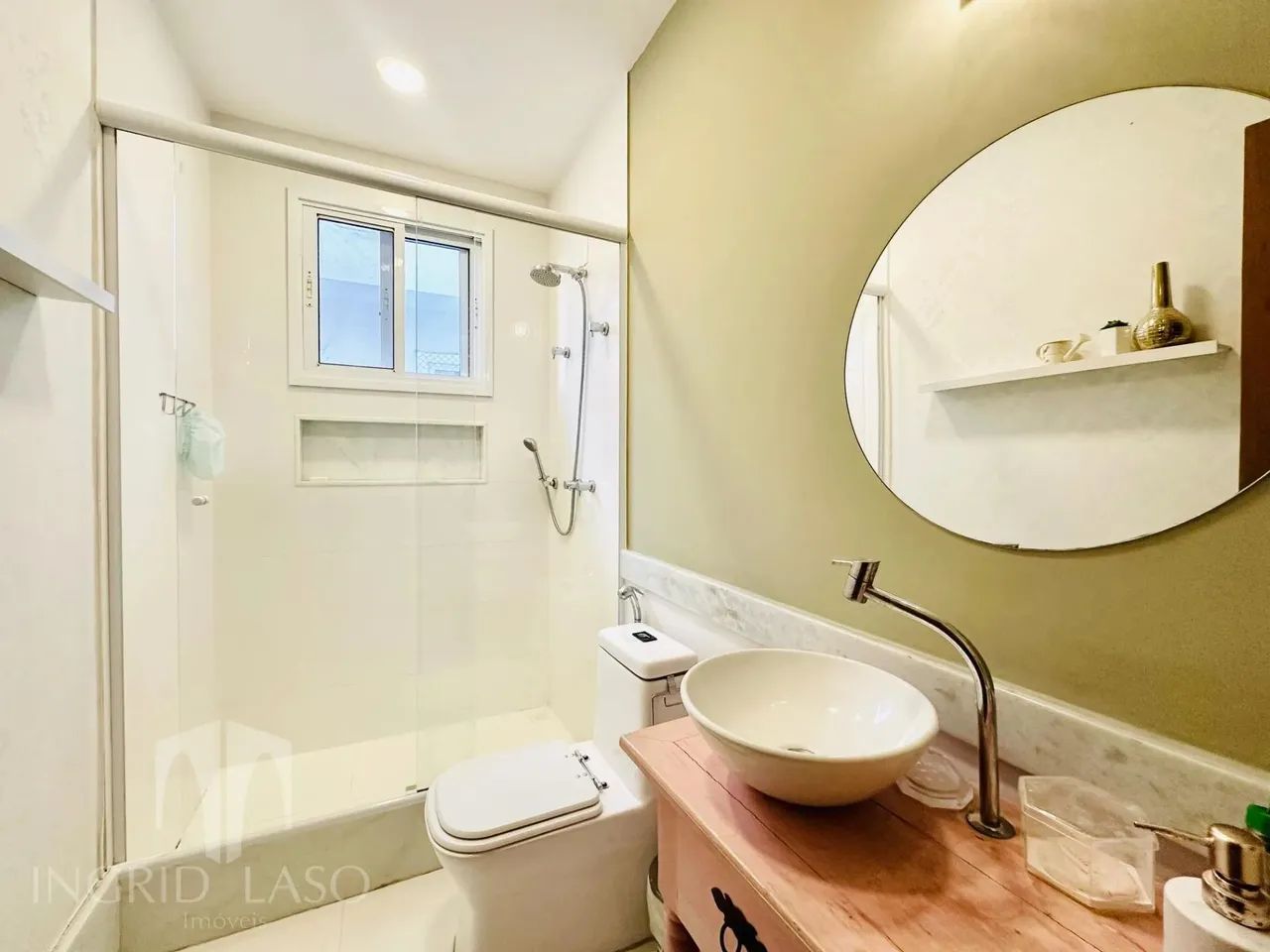 Vende-se Casa em Condomínio Vale dos Cristais por R$1.450.000,00
