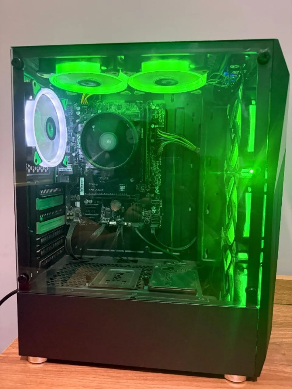 computador ryzen 3 2200g64396803525378125
