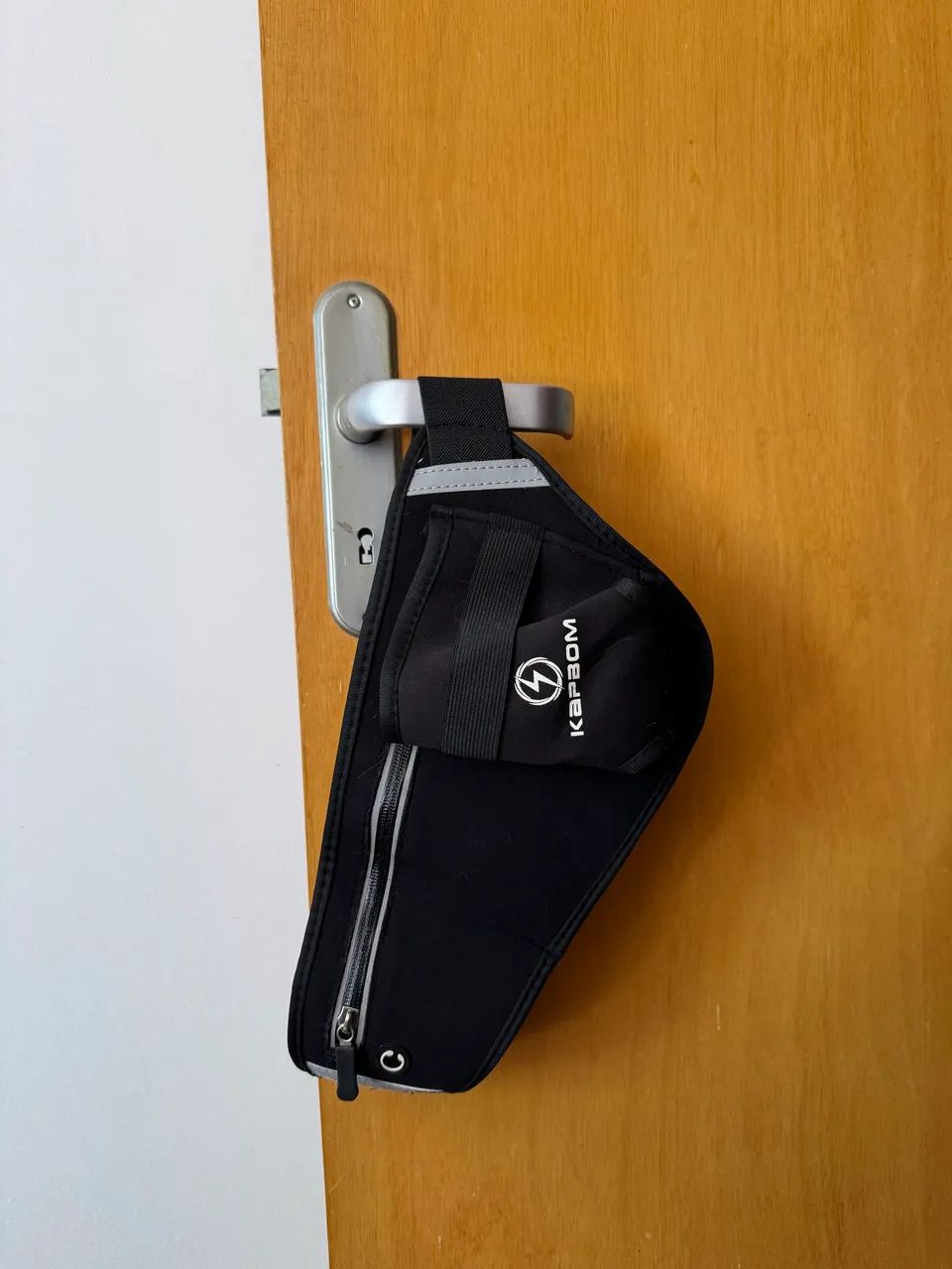 Pochete esportiva Kapbom 