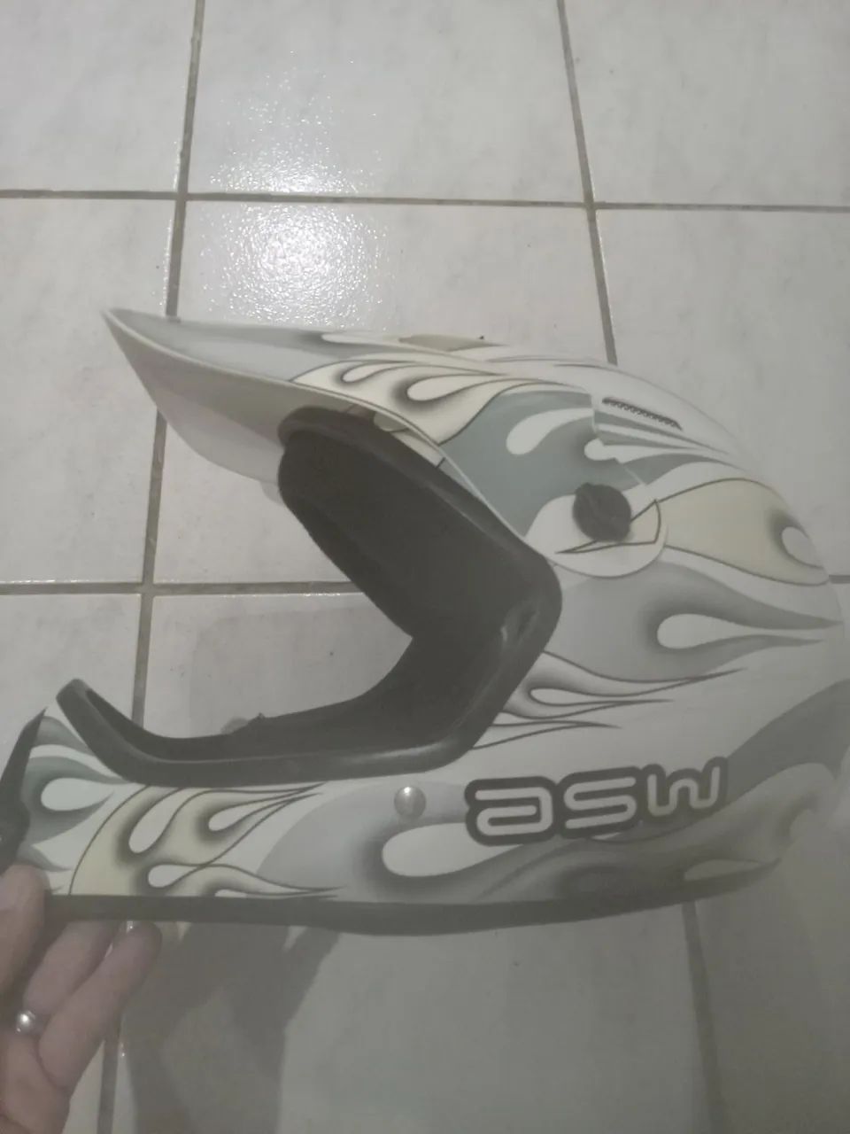Capacete de Bicicleta com Viseira - Foto 5