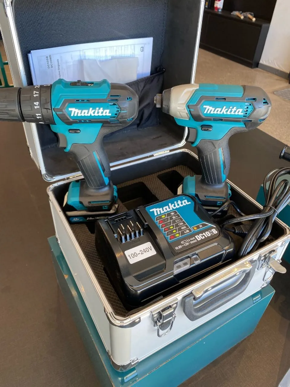 Vendo Combo de Parafusadeiras à Bateria Makita