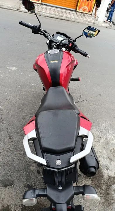 Fz25 2023 super conservada.