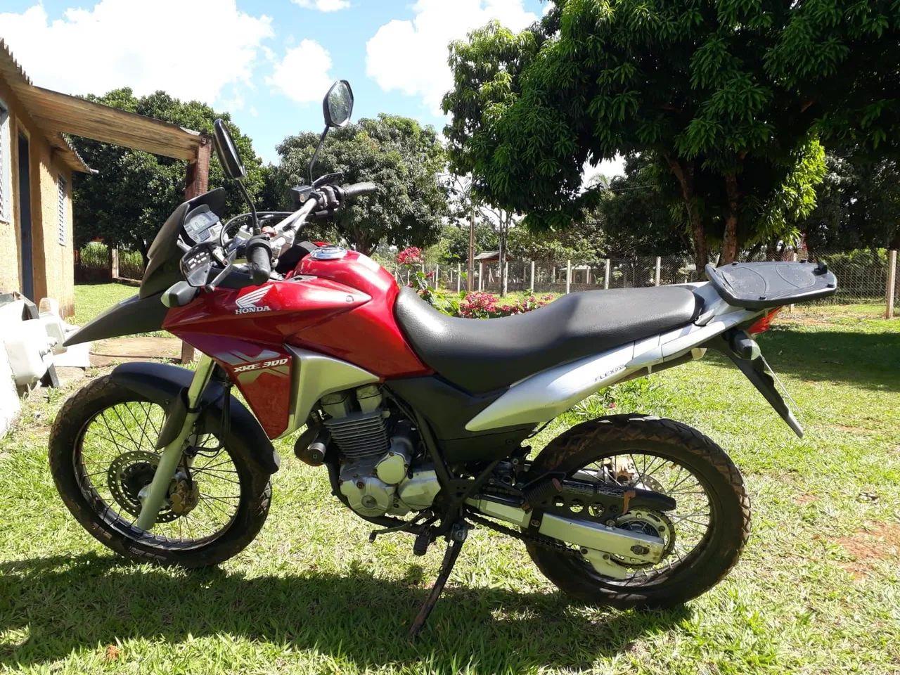 Moto Bem Cuidada, Pronta para Rodar! Ótima Oportunidade!