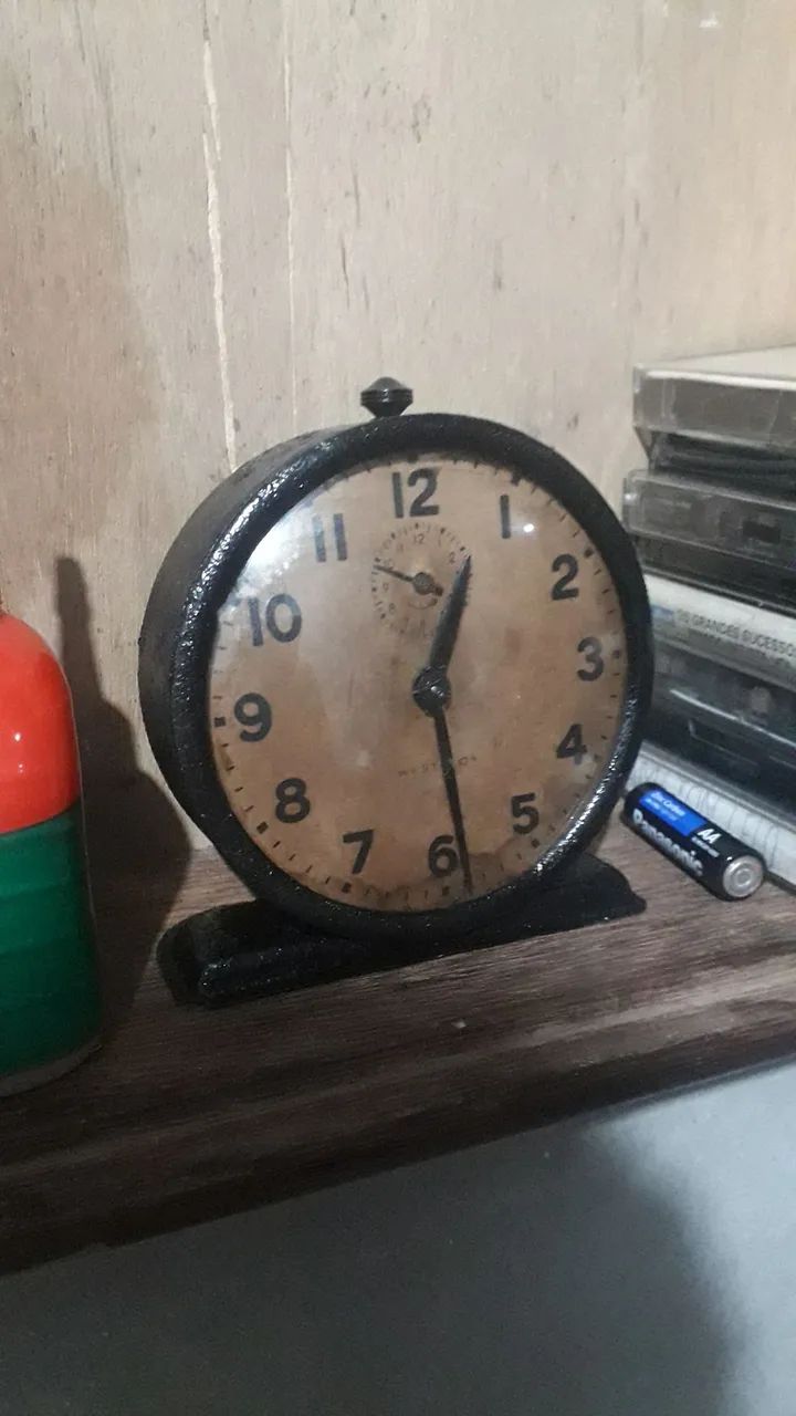 Relógio despertador p coleção não funciona 